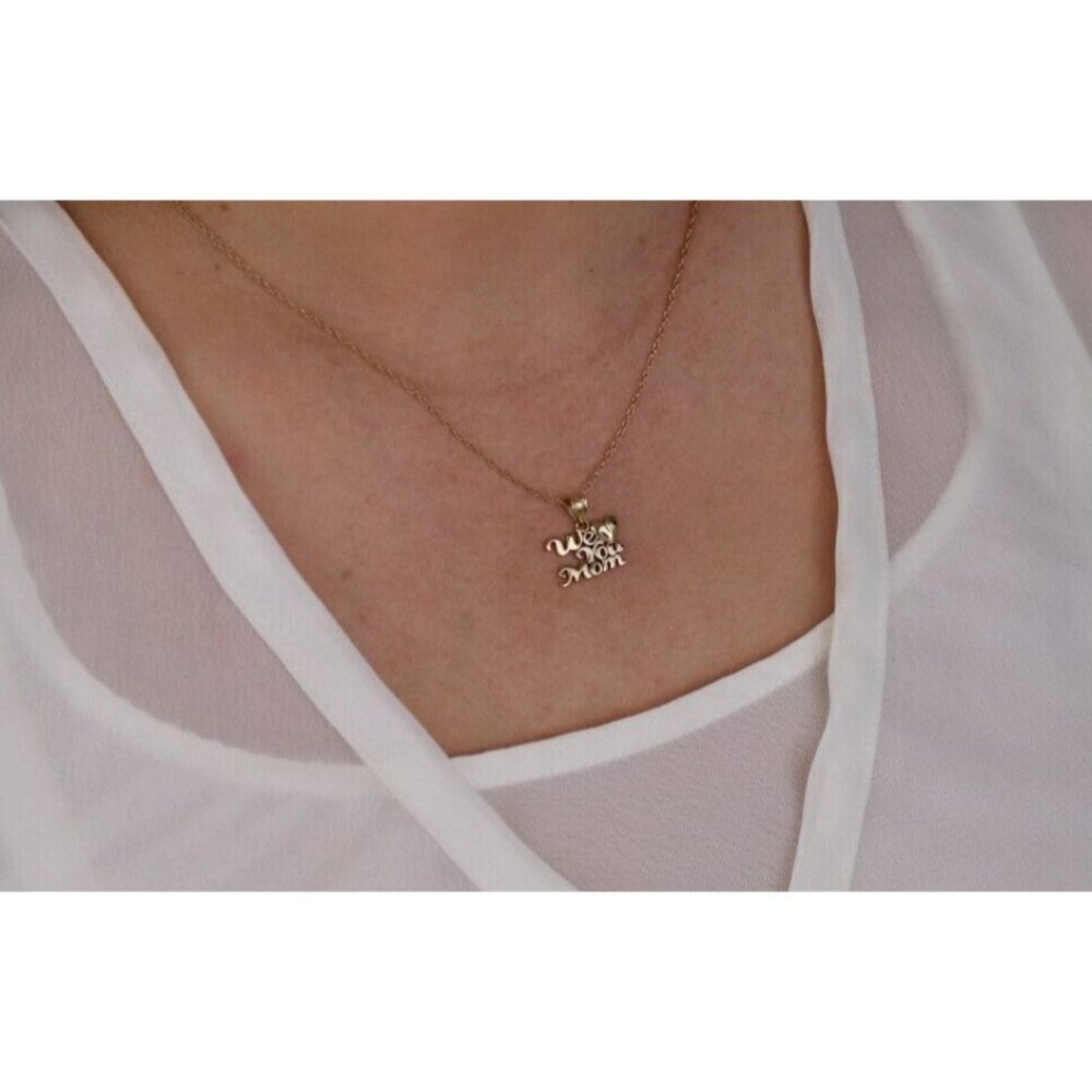 14k Yellow Gold We Love You Mom Heart Necklace 18" Chain - Picture 2 of 7